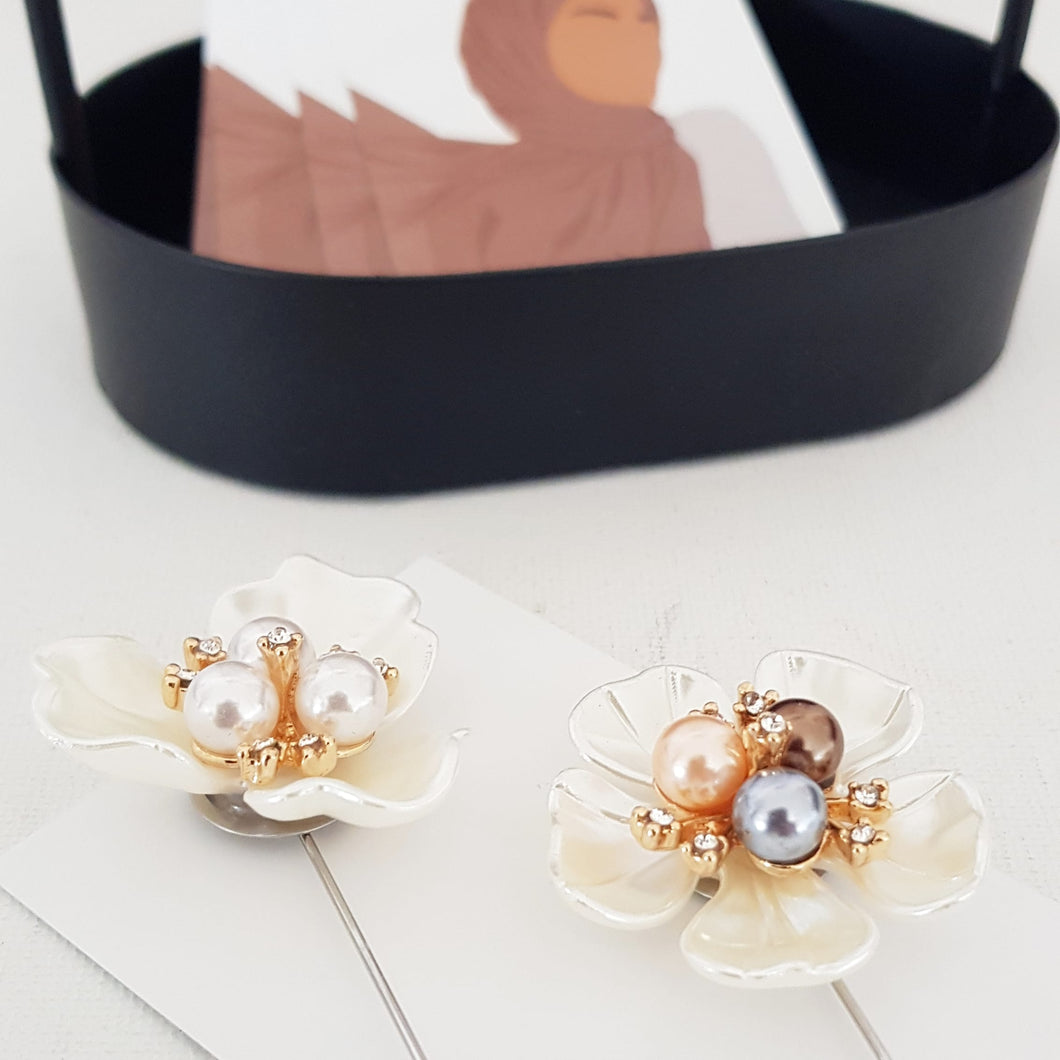 FLOWER pin